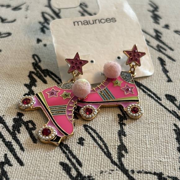 Super cute pink rollerblade dangle earrings - Picture 1 of 2